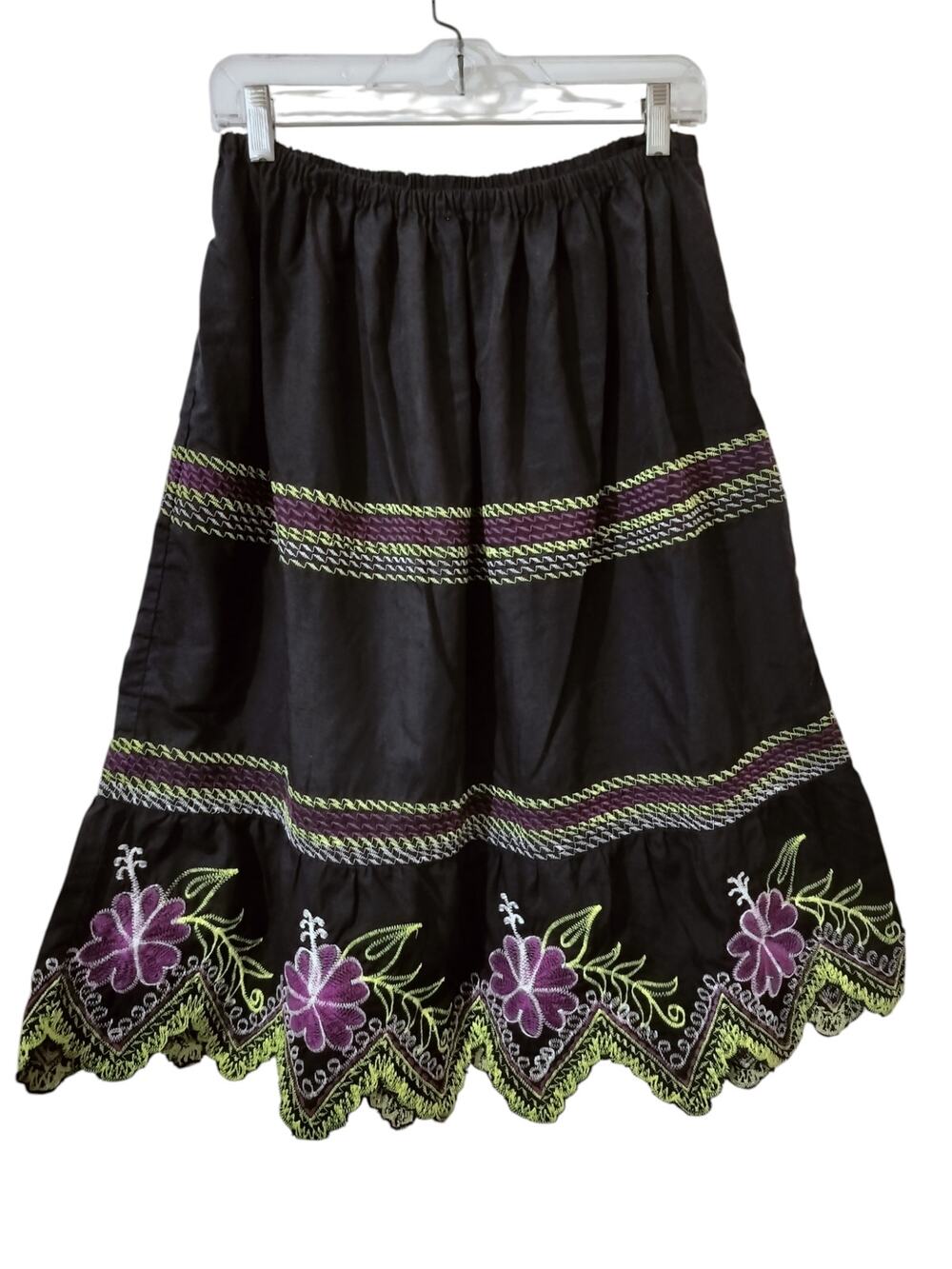 5835)Polynesian Urohs Tradisional Embroidry Black Purple Green Pullon Skirt Med?
